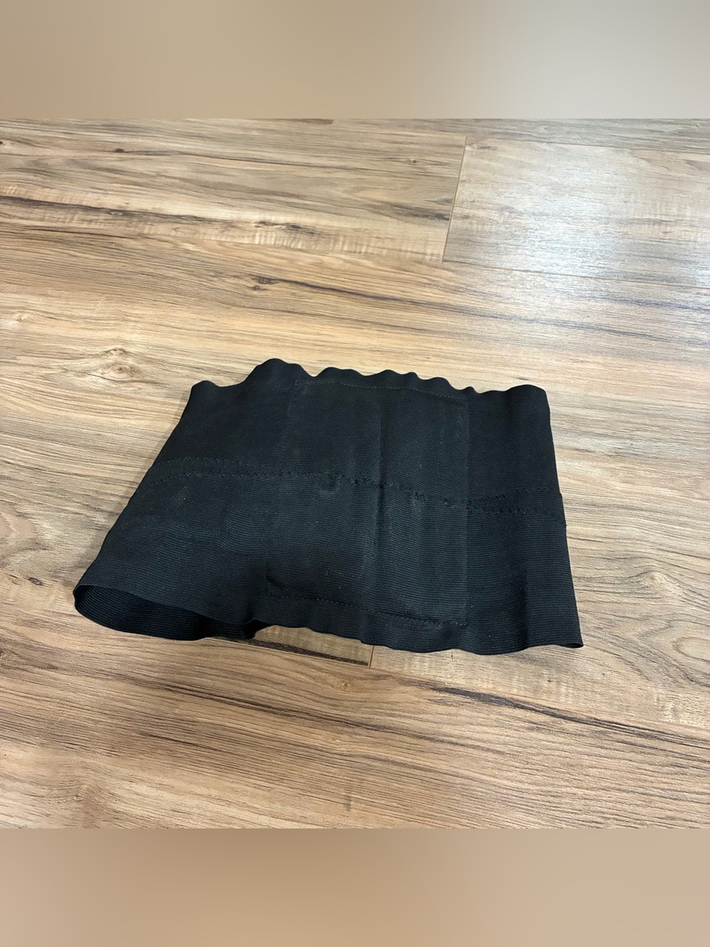 Mueller black adjustable back brace
